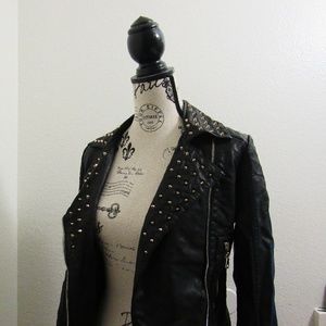 F21 STUDDED MOTO JACKET - FAUX LEATHER